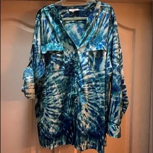 Calvin Klein- Plus Size Dress Blouse with Long Sleeves and Patch Pockets